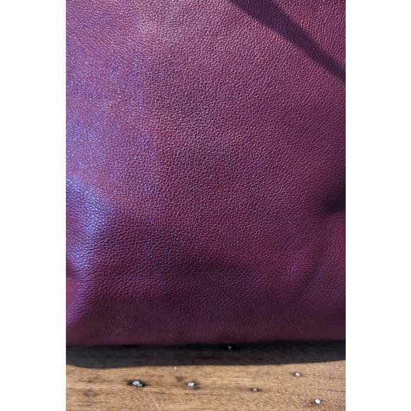 Varriale Dark Red Italian Leather Double Front Gold Zipper Bucket Shoulder Bag - Picture 9 of 15